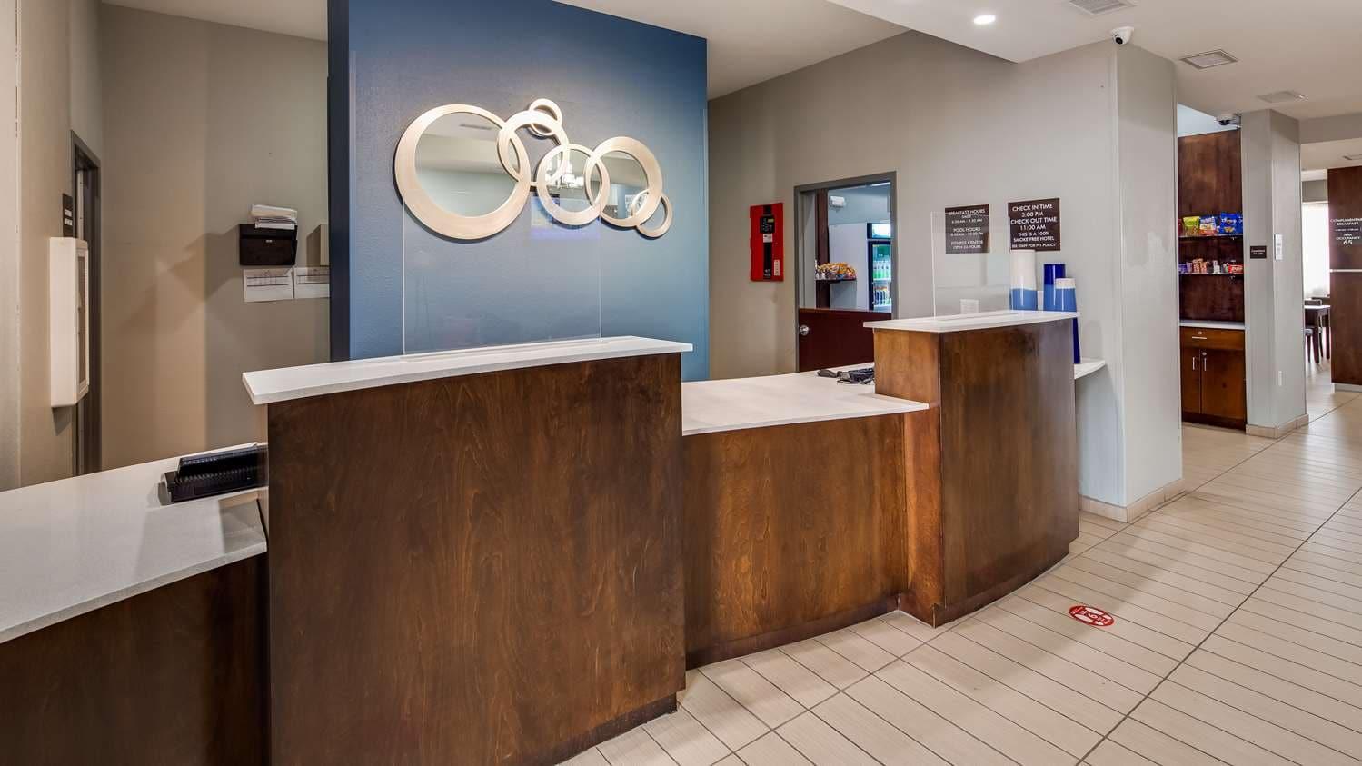 Best Western St. Louis Airport North Hotel & Suites هازلوود المظهر الخارجي الصورة