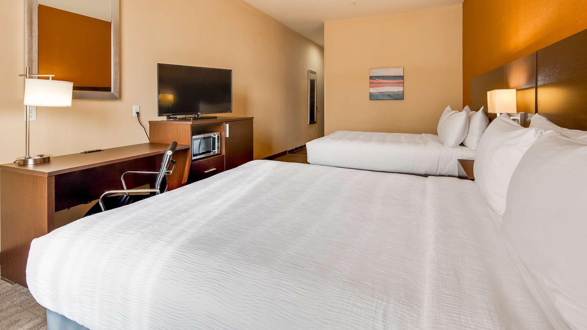 Best Western St. Louis Airport North Hotel & Suites هازلوود المظهر الخارجي الصورة