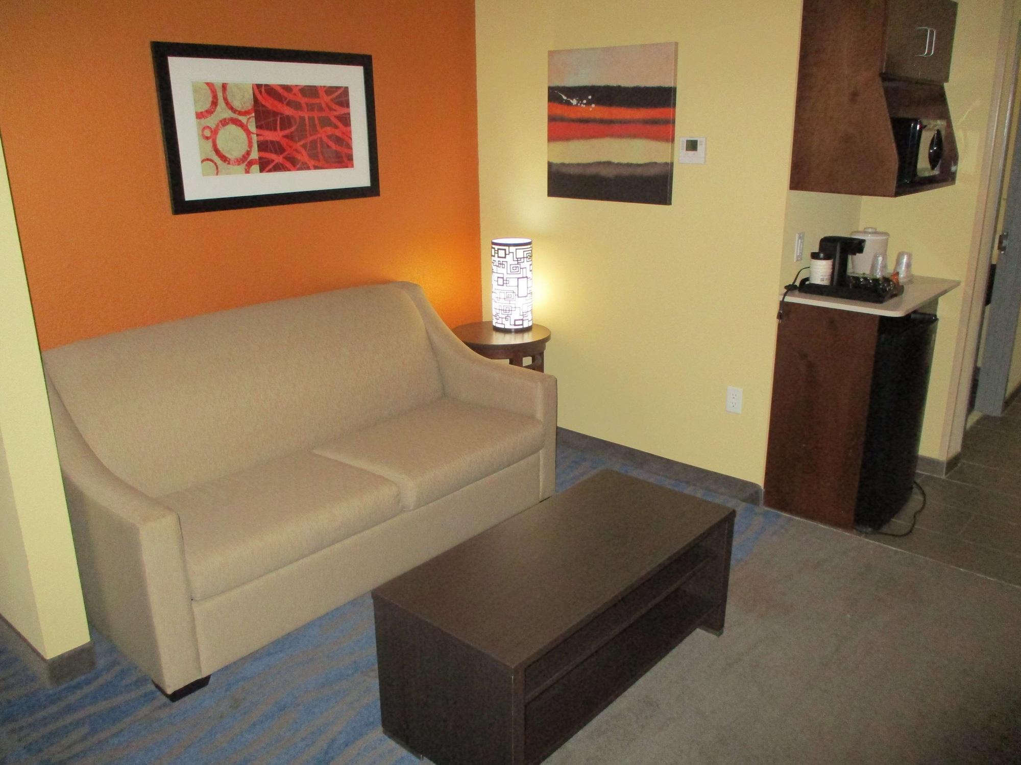 Best Western St. Louis Airport North Hotel & Suites هازلوود المظهر الخارجي الصورة