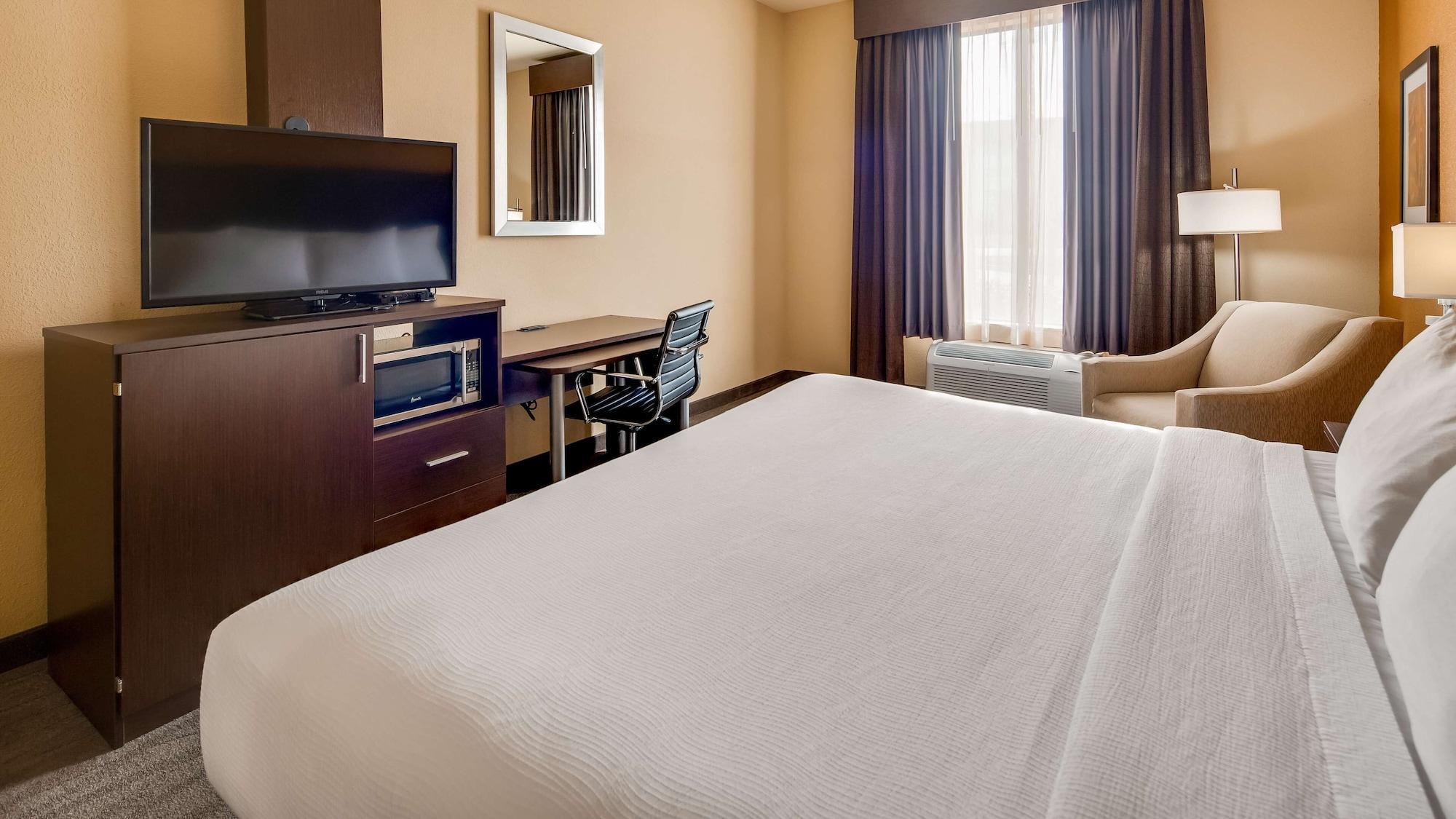 Best Western St. Louis Airport North Hotel & Suites هازلوود المظهر الخارجي الصورة