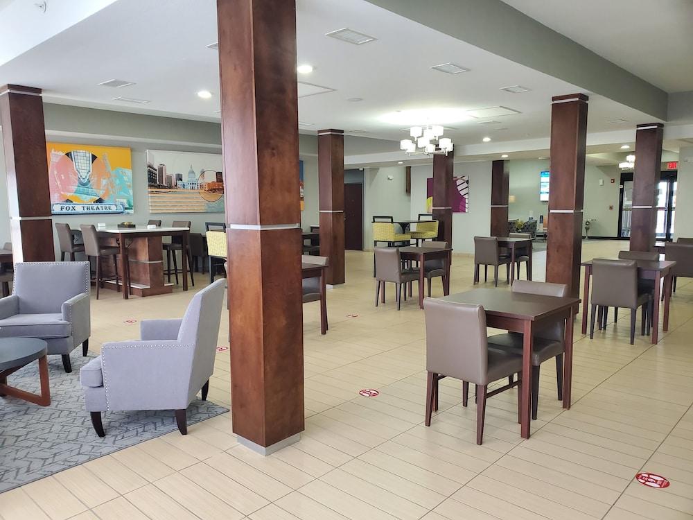 Best Western St. Louis Airport North Hotel & Suites هازلوود المظهر الخارجي الصورة