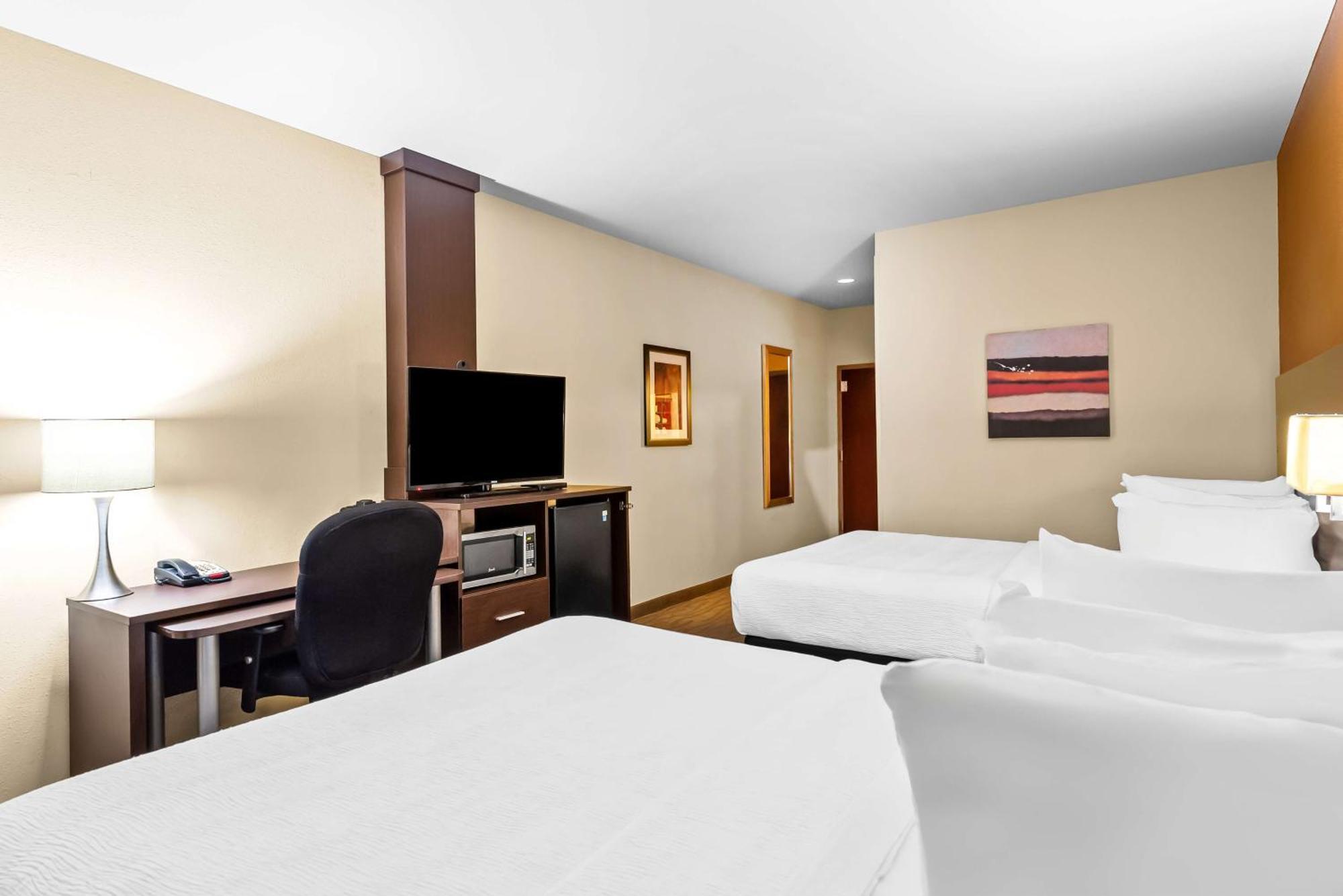 Best Western St. Louis Airport North Hotel & Suites هازلوود المظهر الخارجي الصورة