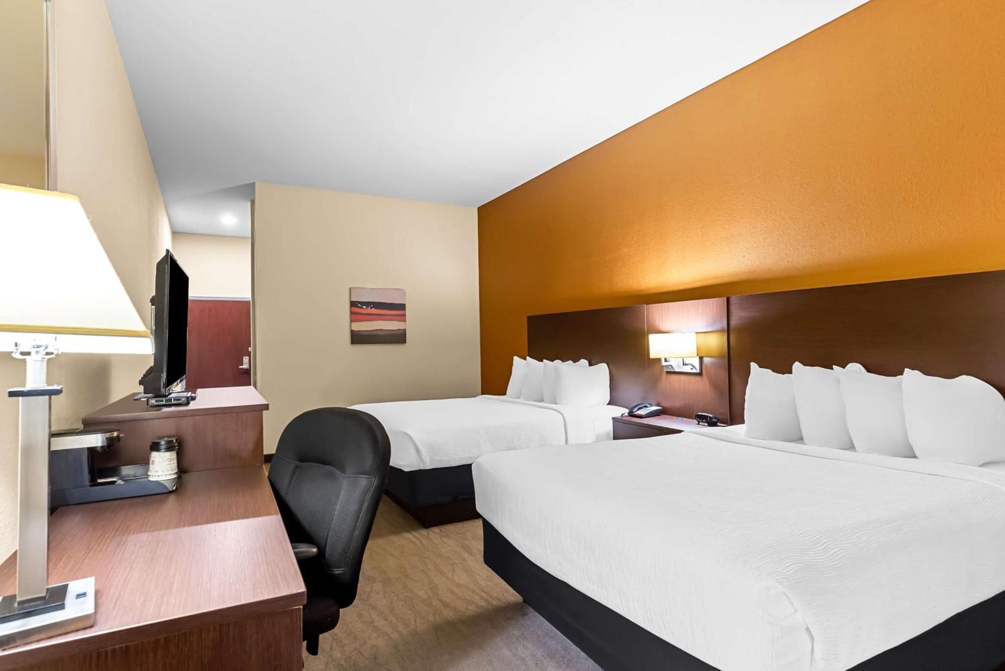 Best Western St. Louis Airport North Hotel & Suites هازلوود المظهر الخارجي الصورة
